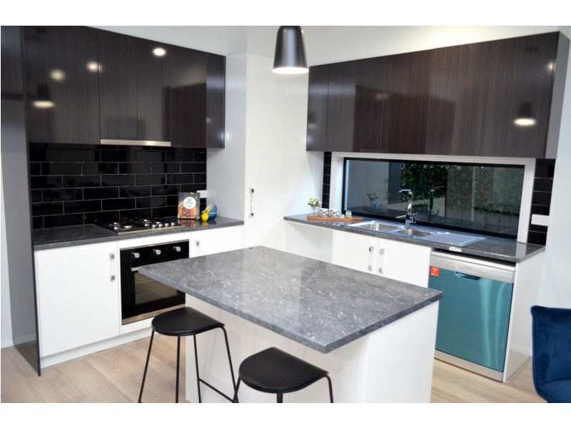 92a,92b, 92c Cross Keys Road, Brahma Lodge SA 5109