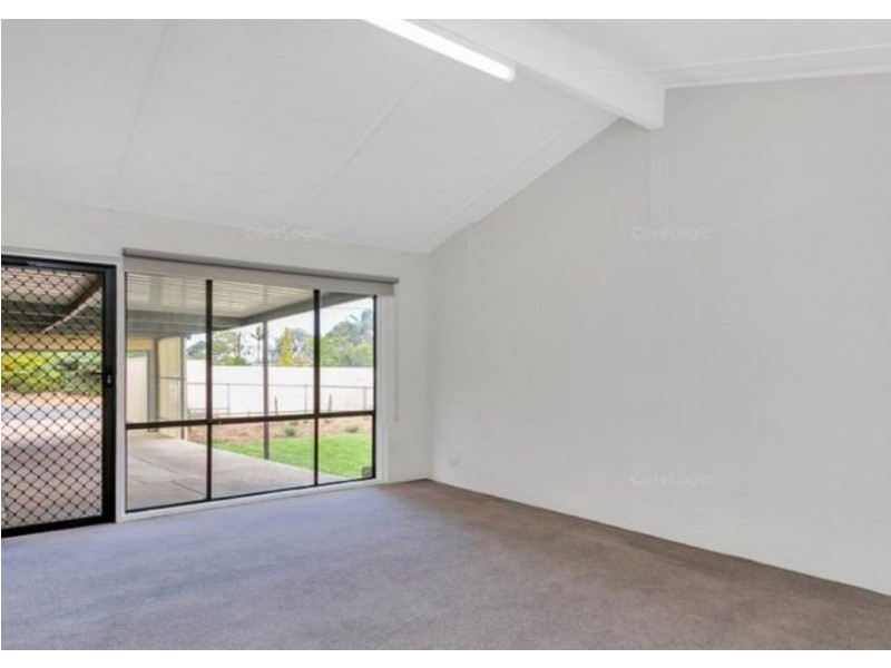 7 Pangari Drive, Fairview Park SA 5126