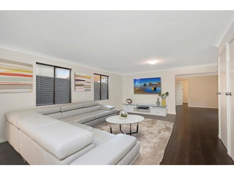 12 Redhill Road, Para Vista SA 5093