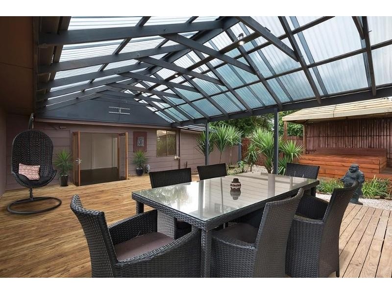 12 Redhill Road, Para Vista SA 5093