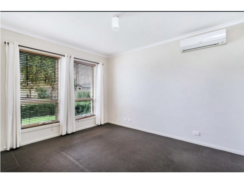 27 Leander Crescent, Greenacres SA 5086