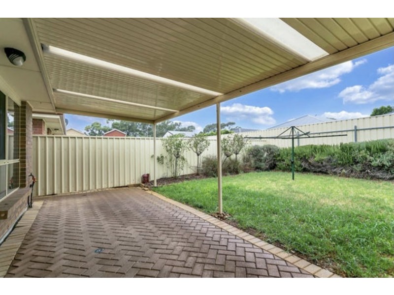 27 Leander Crescent, Greenacres SA 5086