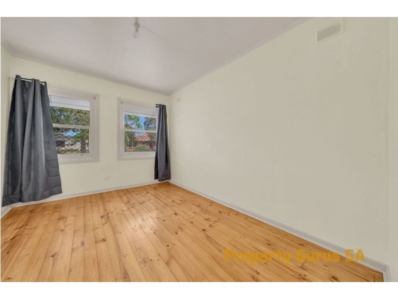 11 Marleycombe Road, Elizabeth Vale SA 5112
