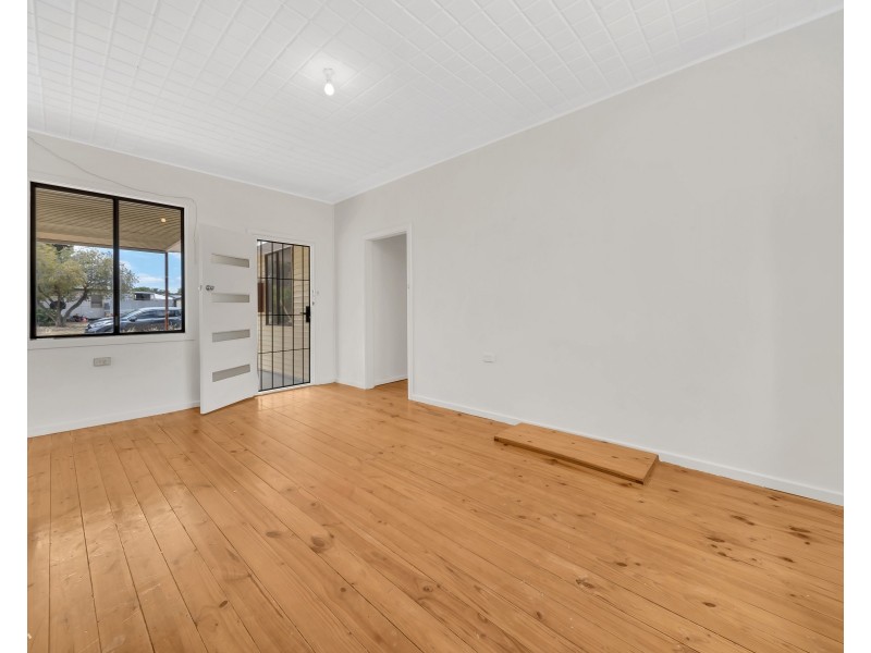 7 Parham Street, Elizabeth Downs SA 5113