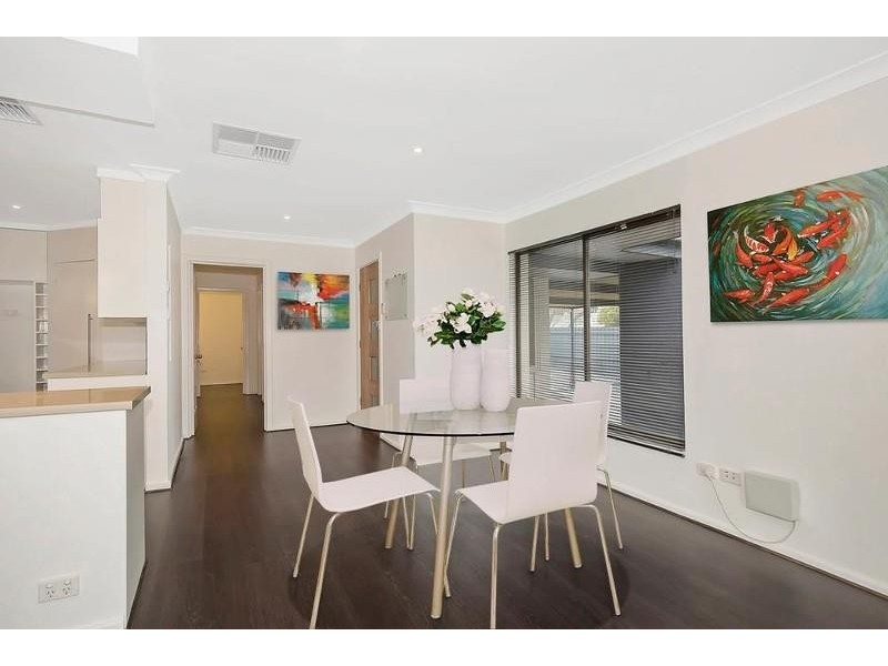 12 Redhill Road, Para Vista SA 5093