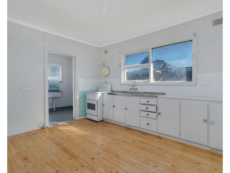 2 Barritt Street, Elizabeth Downs SA 5113