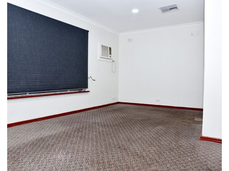 422 Bridge Road, Para Hills West SA 5096