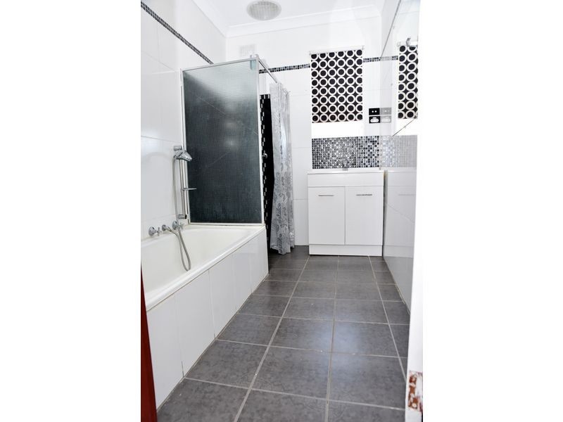 422 Bridge Road, Para Hills West SA 5096