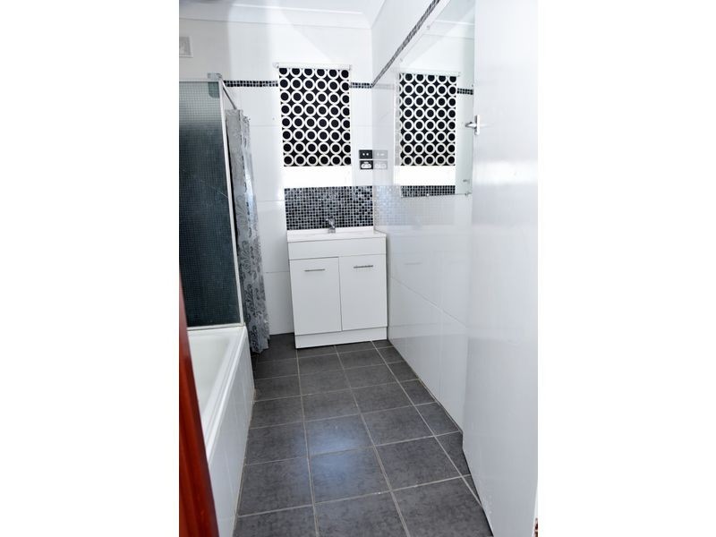 422 Bridge Road, Para Hills West SA 5096