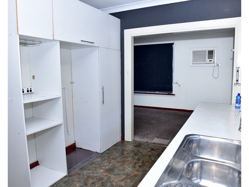 422 Bridge Road, Para Hills West SA 5096