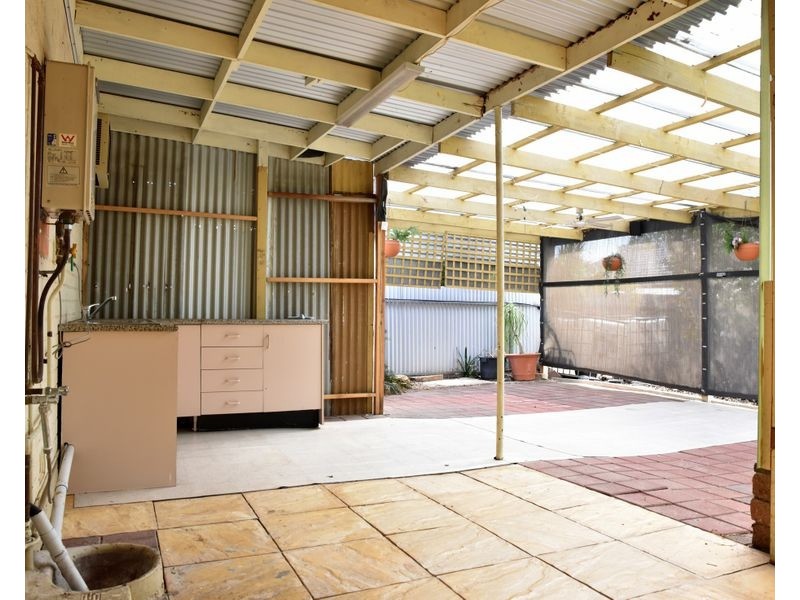 422 Bridge Road, Para Hills West SA 5096