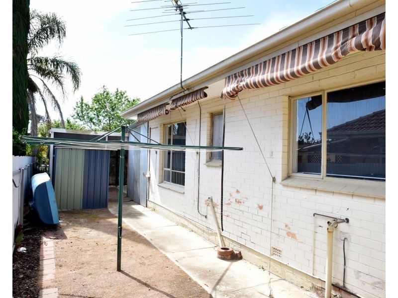 422 Bridge Road, Para Hills West SA 5096