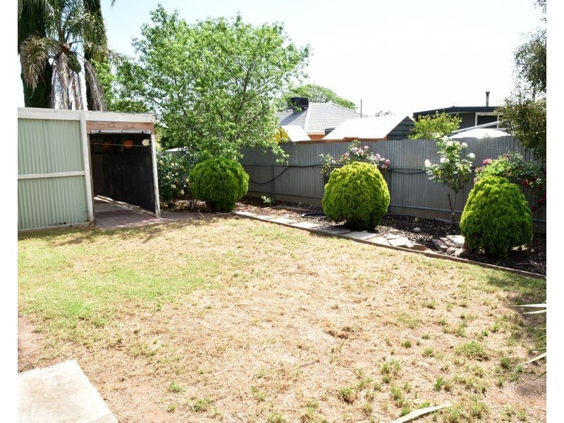 422 Bridge Road, Para Hills West SA 5096