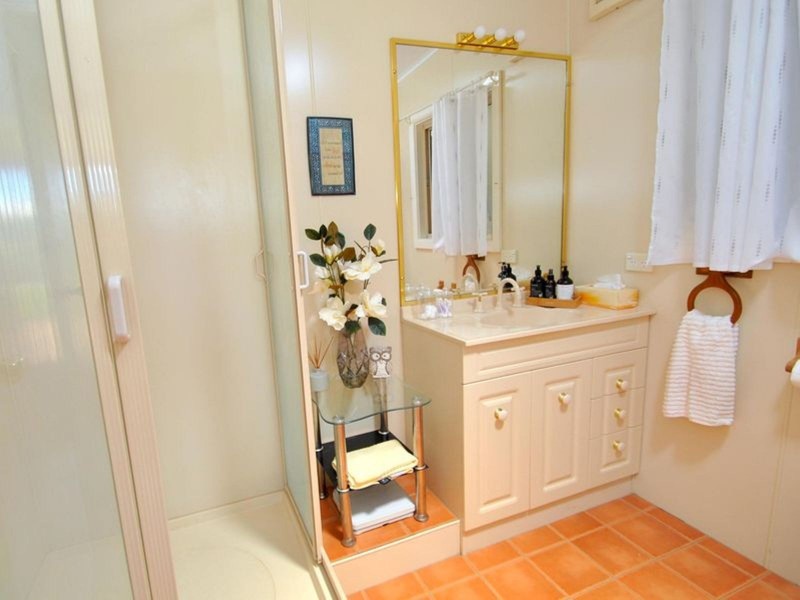 31 Crookhaven Drive, Greenwell Point NSW 2540