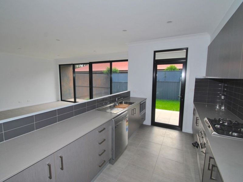 2/3 Sheaffe Street, Callala Bay NSW 2540