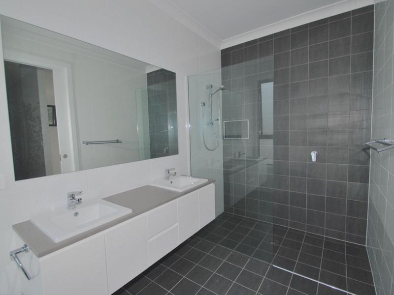 2/3 Sheaffe Street, Callala Bay NSW 2540