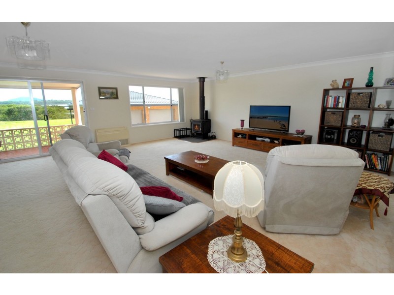 17 Brighton Parade, Culburra Beach NSW 2540