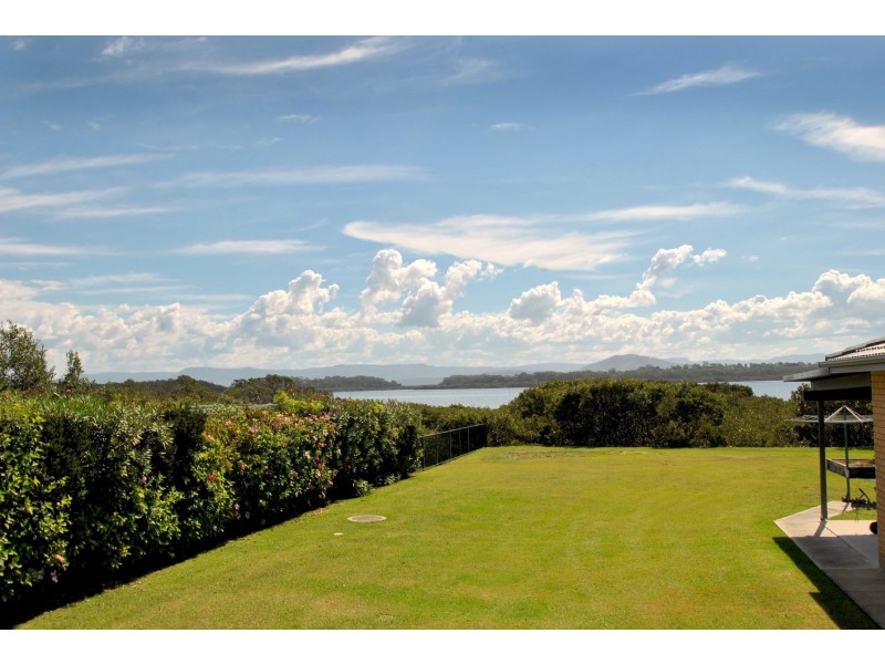 17 Brighton Parade, Culburra Beach NSW 2540