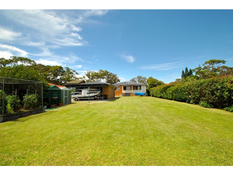 17 Brighton Parade, Culburra Beach NSW 2540