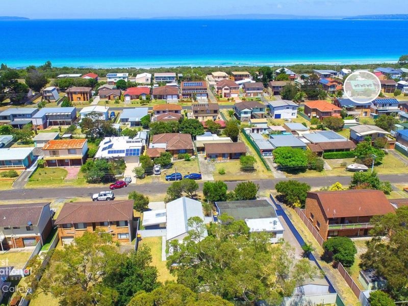 17 Lennox Road, Callala Beach NSW 2540