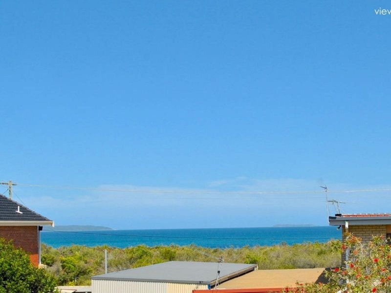 17 Lennox Road, Callala Beach NSW 2540