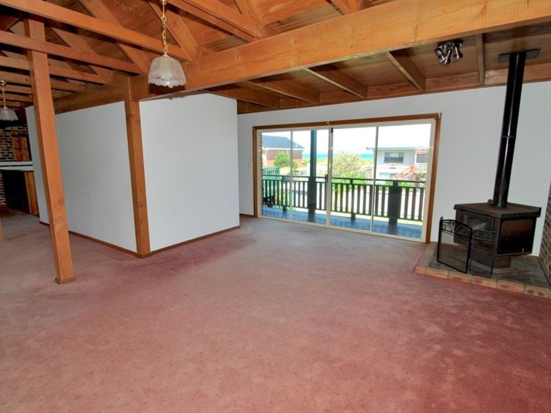 17 Lennox Road, Callala Beach NSW 2540