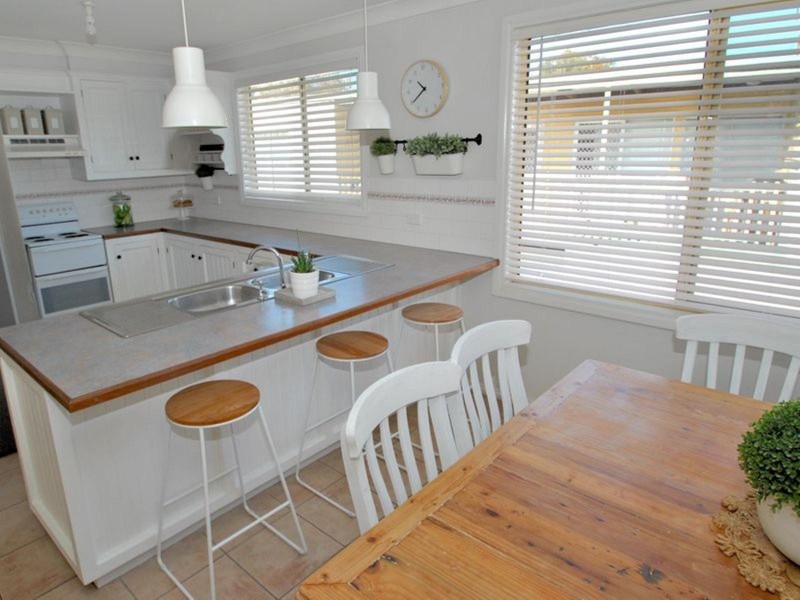 160 Prince Edward Avenue, Culburra Beach NSW 2540