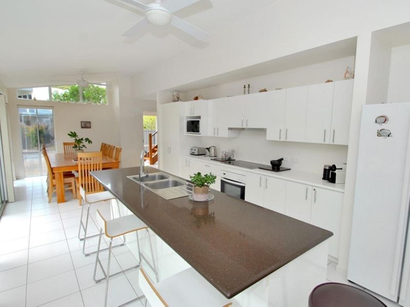 41 Caffery Circuit, Callala Beach NSW 2540