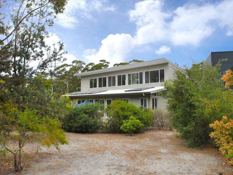 41 Caffery Circuit, Callala Beach NSW 2540