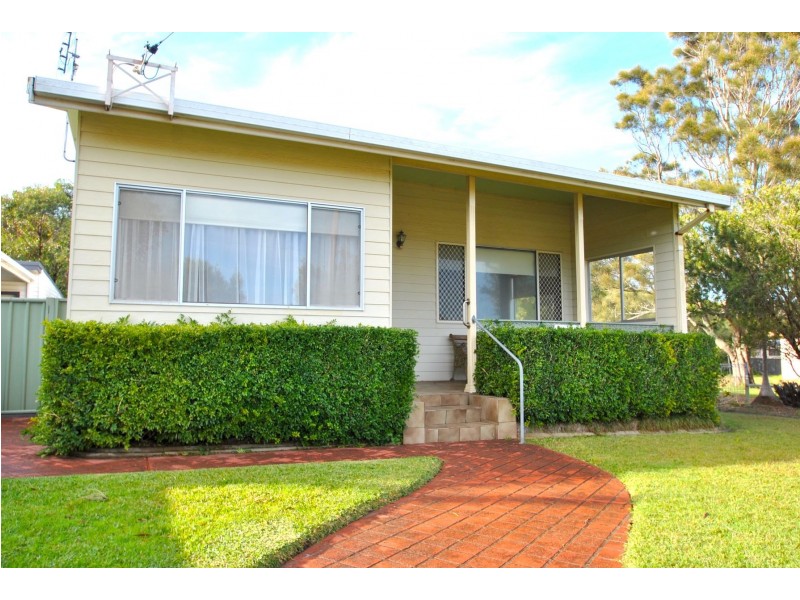 22 Eastbourne Avenue, Culburra Beach NSW 2540