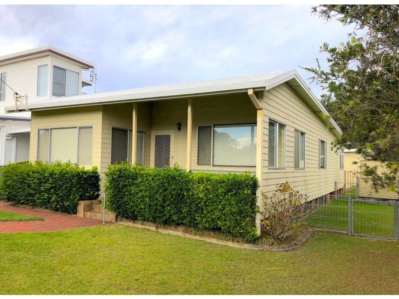 22 Eastbourne Avenue, Culburra Beach NSW 2540