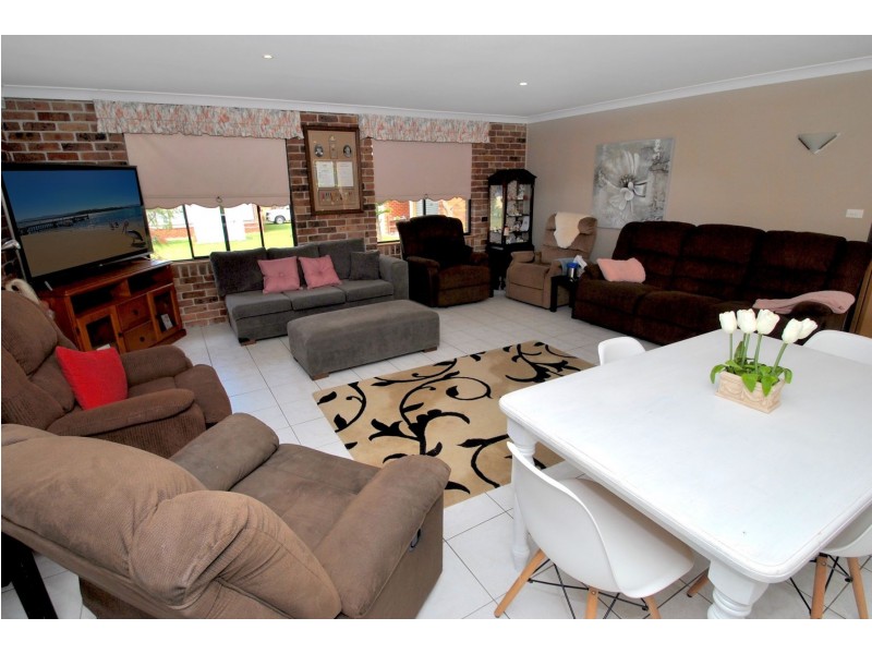 24 Hope Street, Culburra Beach NSW 2540