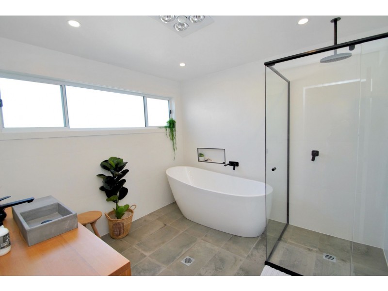 39 Caffery Circuit, Callala Beach NSW 2540