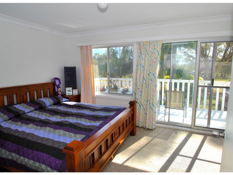 75 Osterley Avenue, Orient Point NSW 2540