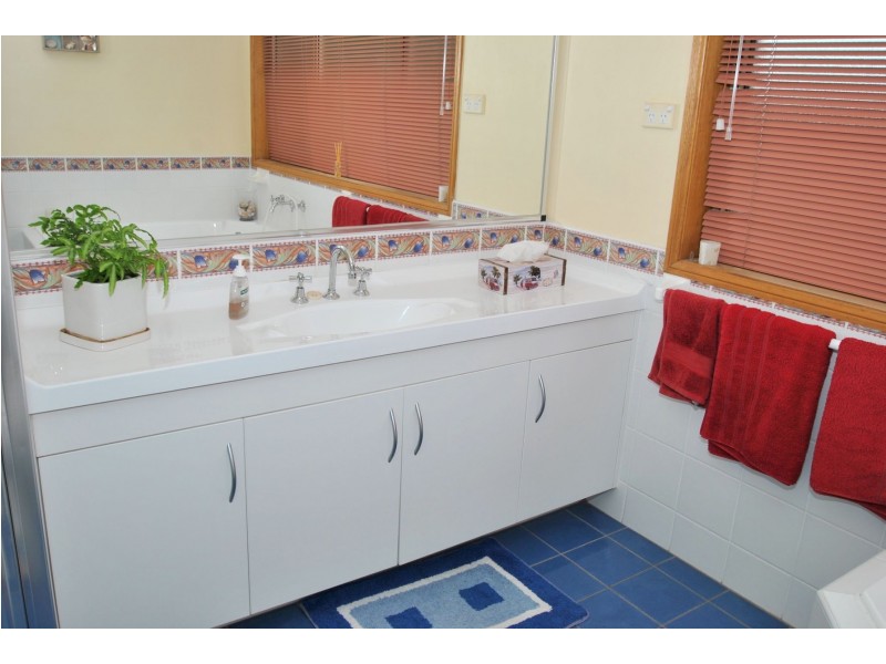 76 Lackersteen Street, Callala Bay NSW 2540