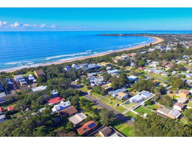 2 The Strand, Culburra Beach NSW 2540