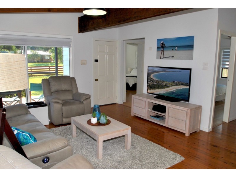 2 The Strand, Culburra Beach NSW 2540