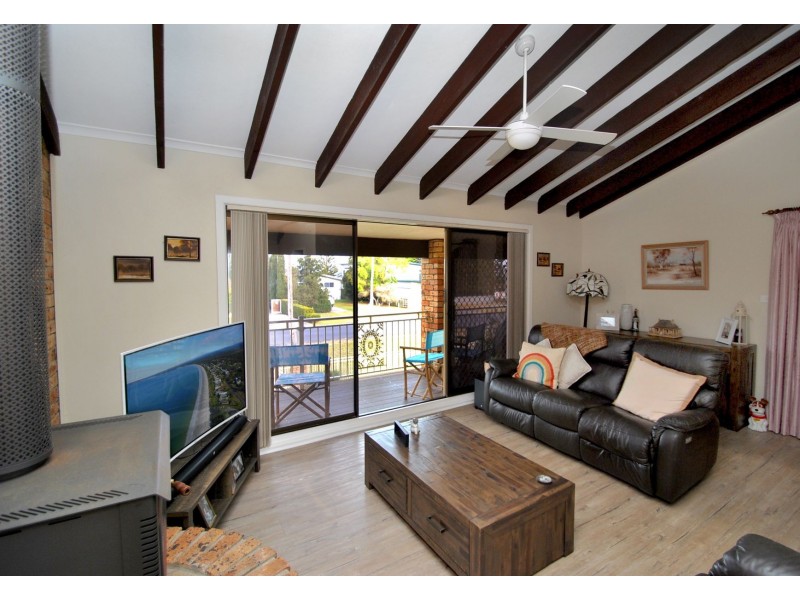 24 Quay Road, Callala Beach NSW 2540