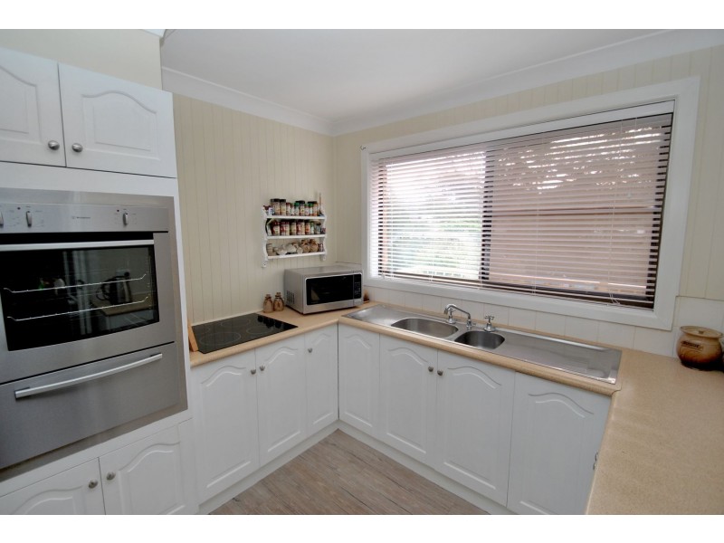 24 Quay Road, Callala Beach NSW 2540