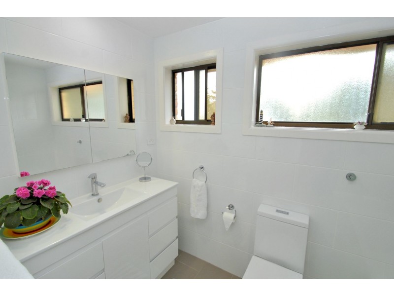 24 Quay Road, Callala Beach NSW 2540