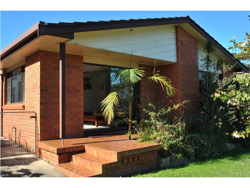 14 Orient Avenue, Orient Point NSW 2540