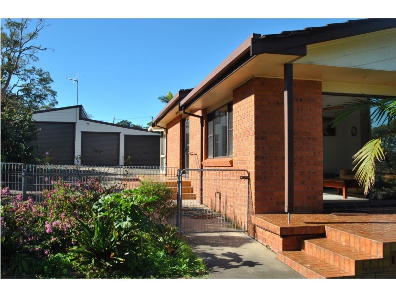 14 Orient Avenue, Orient Point NSW 2540