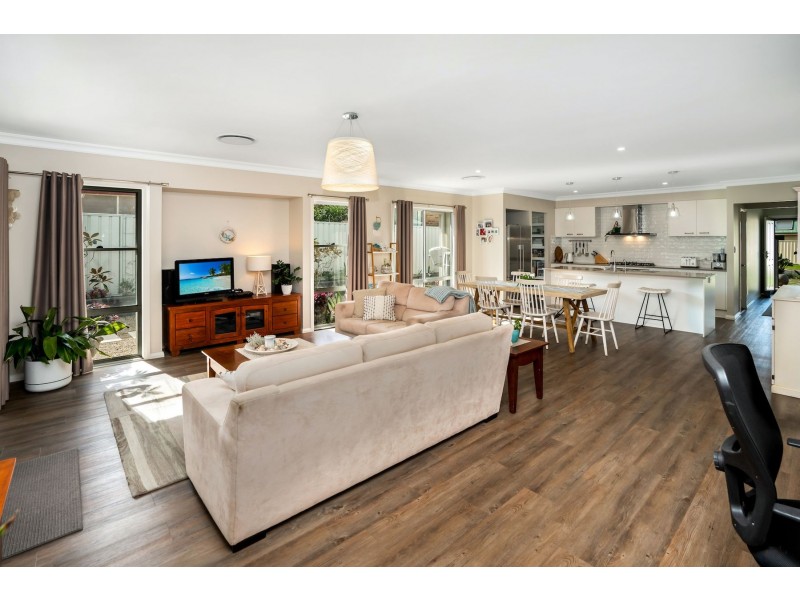 25 Hunter Street, Callala Bay NSW 2540