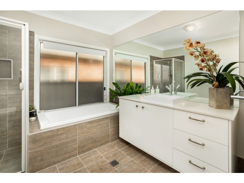 25 Hunter Street, Callala Bay NSW 2540