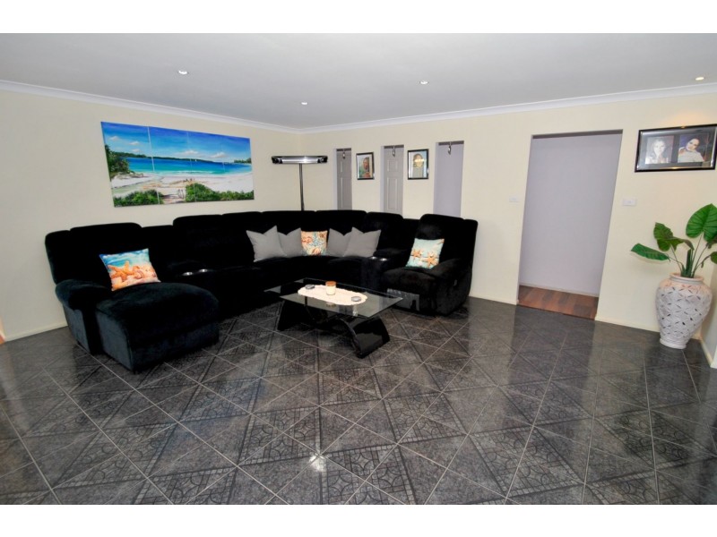 18 Stott Crescent, Callala Bay NSW 2540