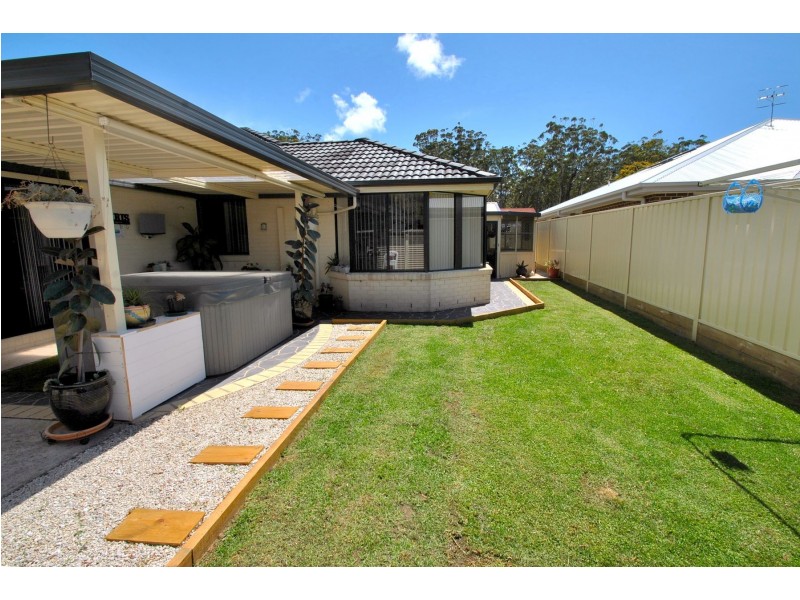 18 Stott Crescent, Callala Bay NSW 2540