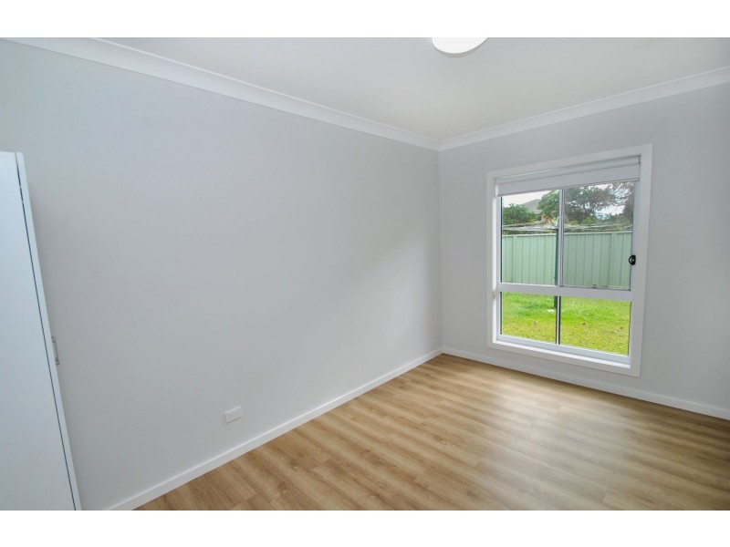 33 Ormonde Crescent, Orient Point NSW 2540