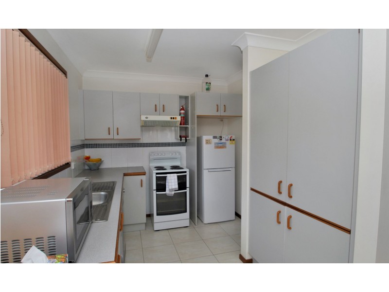 2/104 The Lake Circuit, Culburra Beach NSW 2540