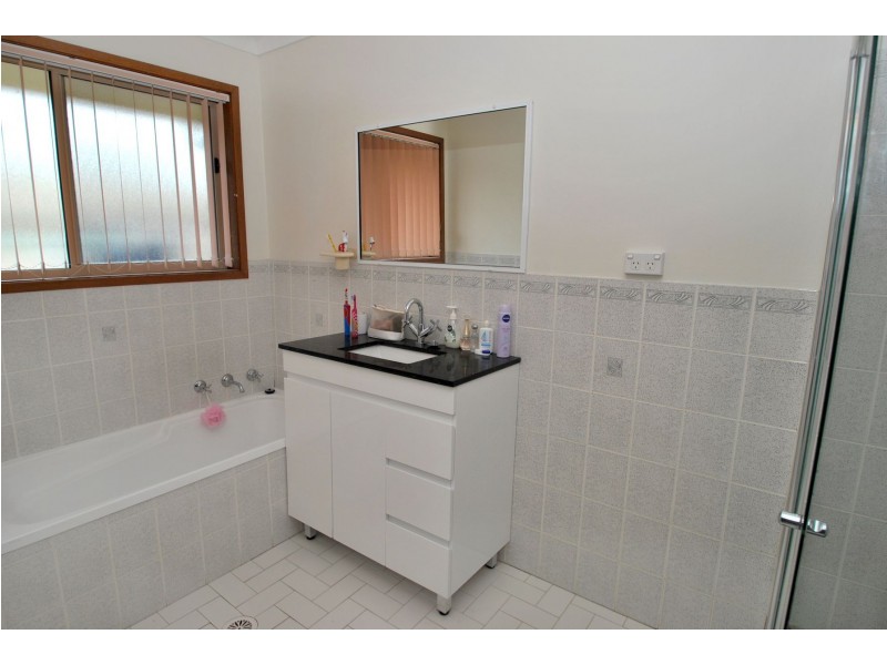 2/104 The Lake Circuit, Culburra Beach NSW 2540