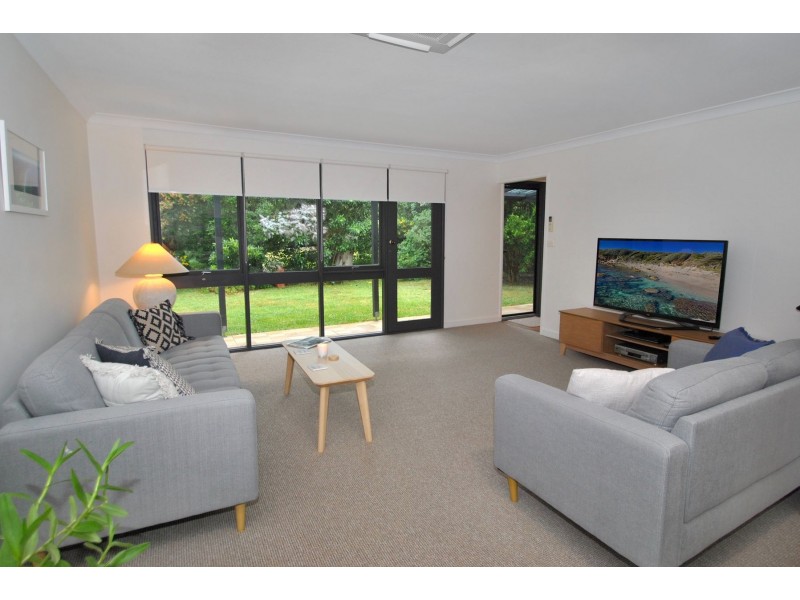 98 Watts Road, Callala Beach NSW 2540